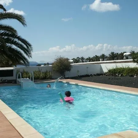 Hébergement de vacances Mit Pool Und Herrlichem Meerblick *